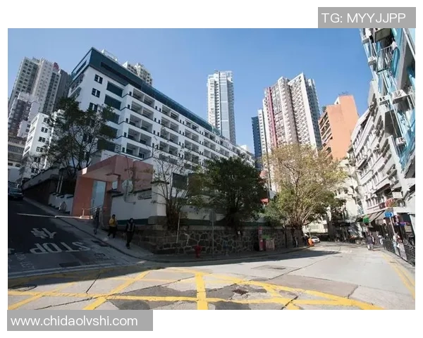 在香港街头邂逅足球巨星的难忘瞬间与明星名单揭秘